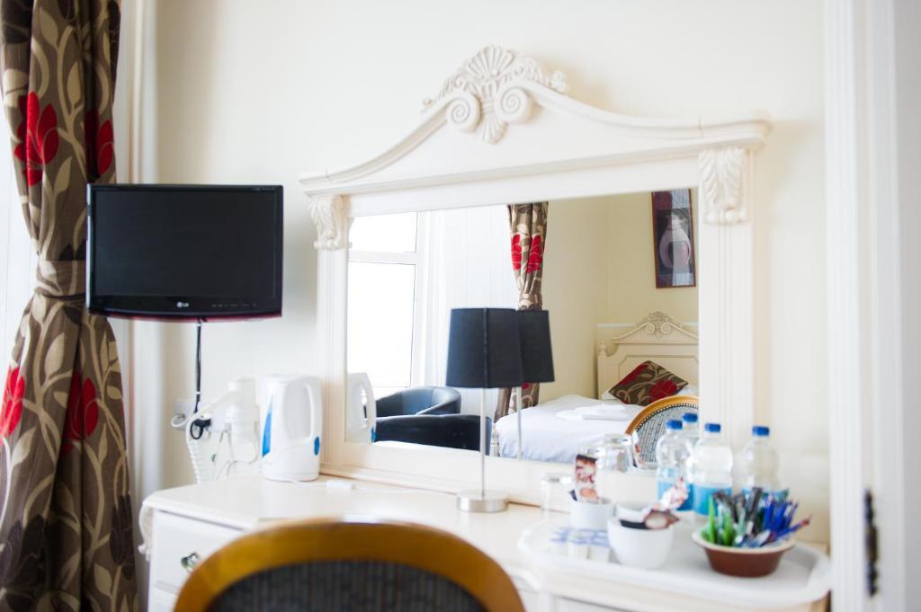 Queensbridge Hotel Aberystwyth Dış mekan fotoğraf